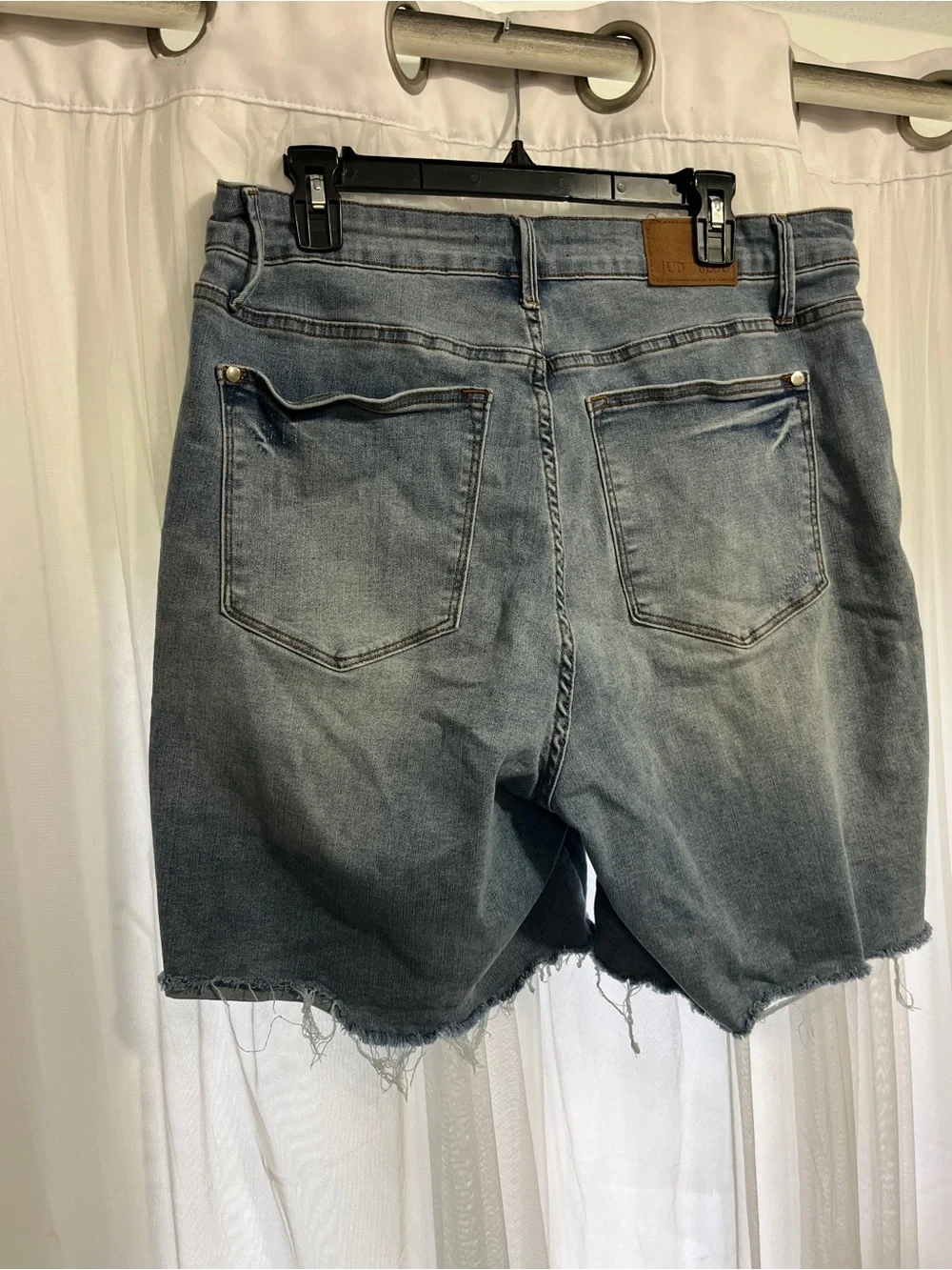 Judy Blue Light Blue Distressed Denim Bermuda Jean Shorts country summer women’s